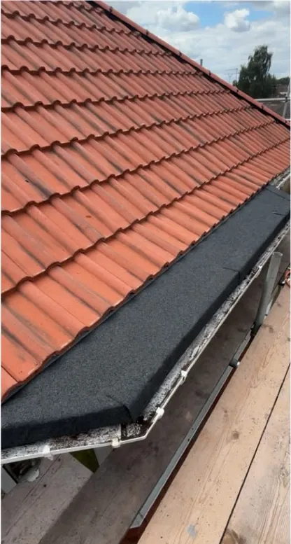 Box gutter at the eaves relined
